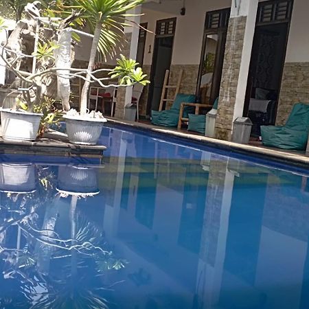 Wahyu Gili 1 Hotel Джили Трауанган Екстериор снимка
