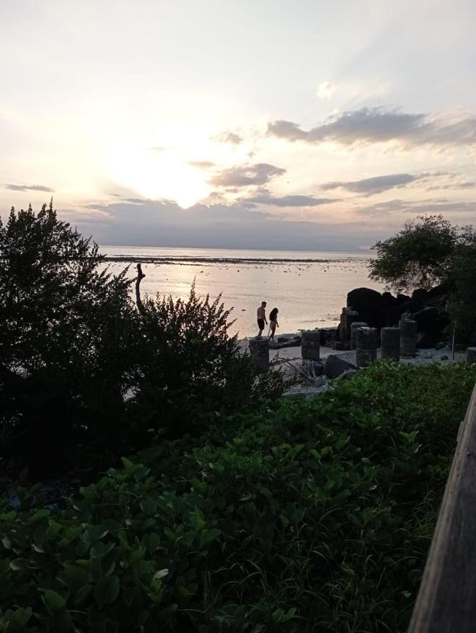 Wahyu Gili 1 Hotel Джили Трауанган Екстериор снимка