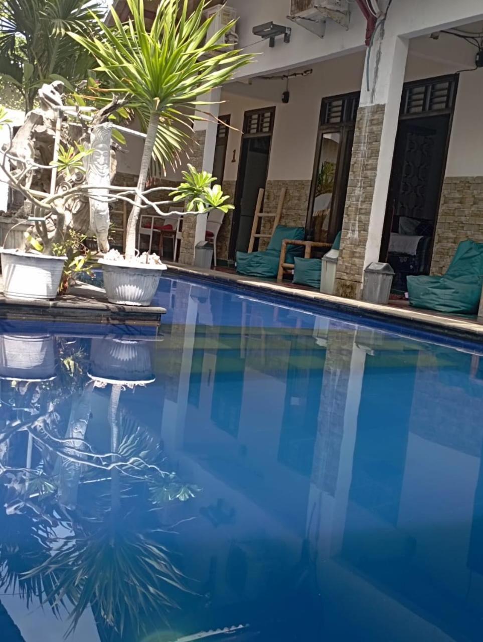 Wahyu Gili 1 Hotel Джили Трауанган Екстериор снимка