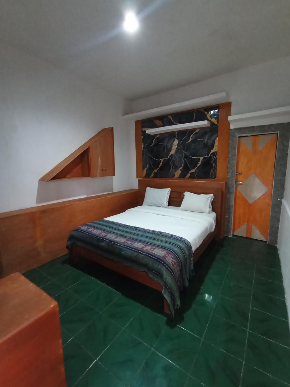 Wahyu Gili 1 Hotel Джили Трауанган Екстериор снимка